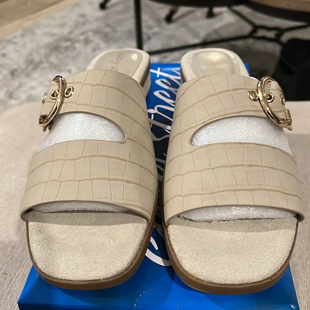 EASY STREET Taupe Viviana Slide Sandals/NIB/8.5M - Picture 7 of 12